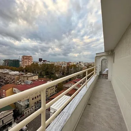 Skyline Panoramic Appartement Tirana